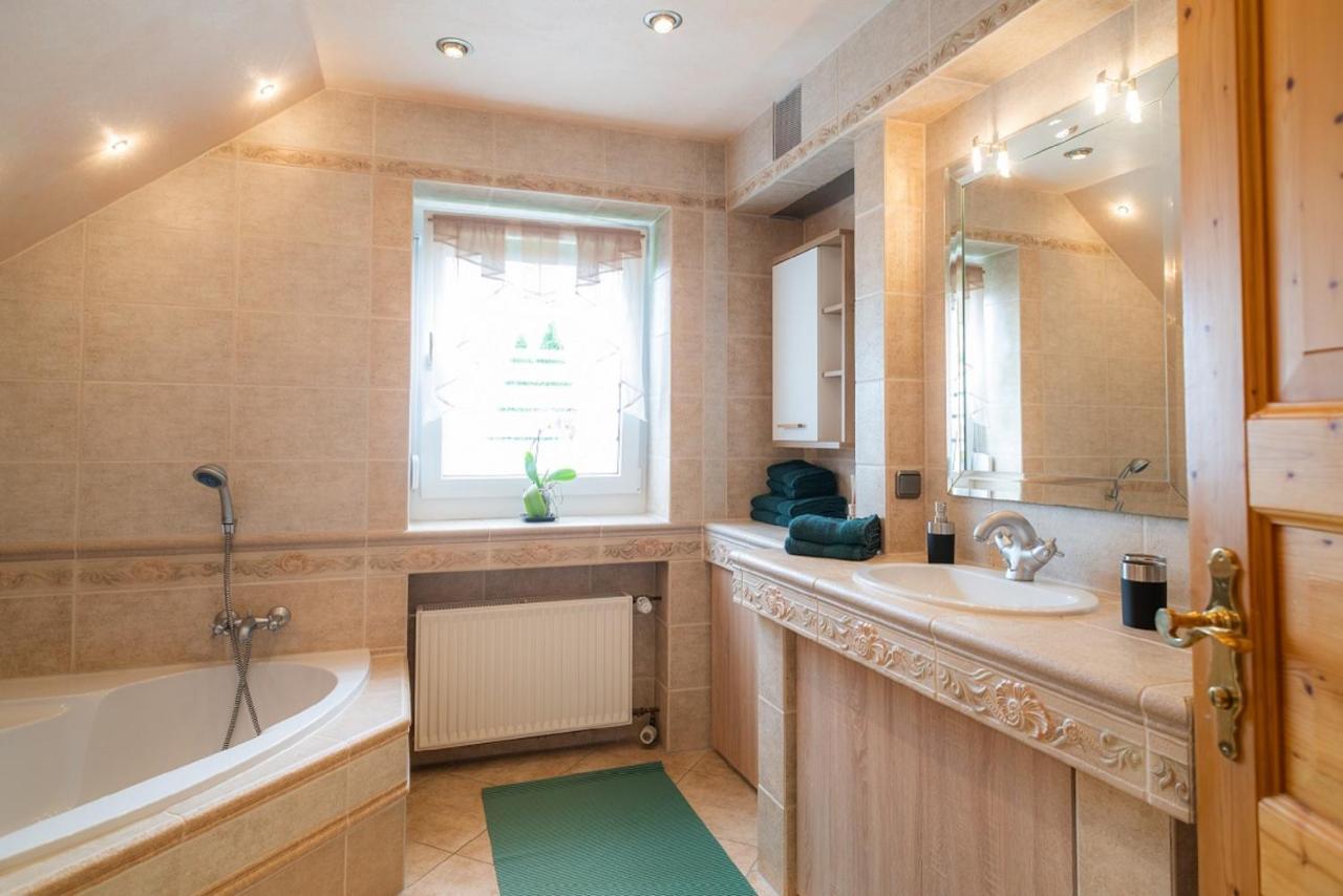 Ferienwohnung Am Eichholz โคบวร์ก ภายนอก รูปภาพ